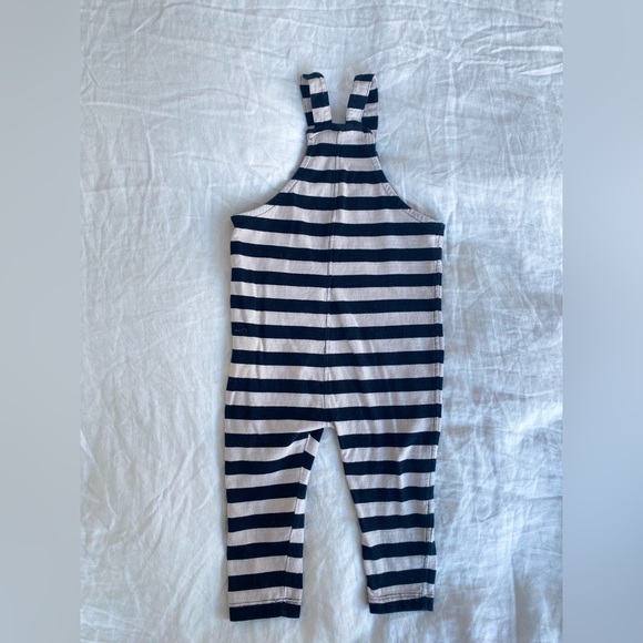 Turtledove London Kids Overall (3-4T) - Picture 2 of 3